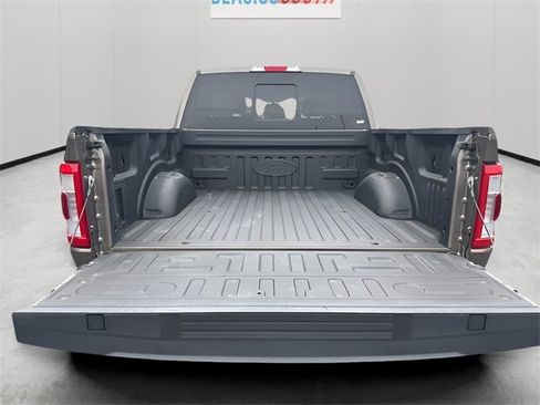 Used 2022 Ford F150 Lariat w/ Equipment Group 502A High image 36