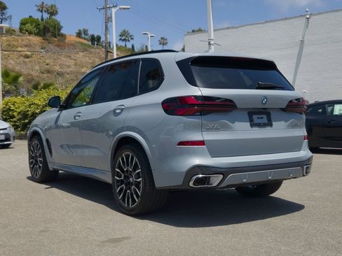 New 2026 BMW X5 xDrive50e w/ M Sport Package AWD/4WD image 17