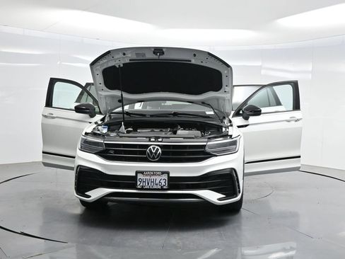 Used 2023 Volkswagen Tiguan SE R-Line FWD image 28