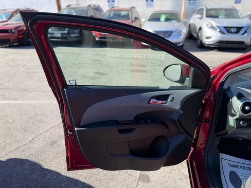 Used 2019 Chevrolet Sonic LT w/ Convenience Package image 24