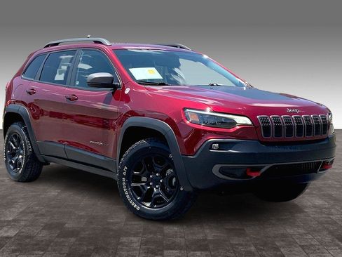 Used 2020 Jeep Cherokee Trailhawk w/ Comfort/Convenience Group AWD/4WD image 2