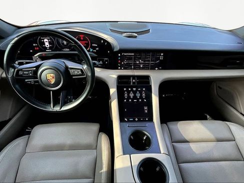 Used 2021 Porsche Taycan image 7