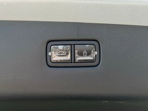 New 2026 Genesis GV70 2.5T Advanced AWD/4WD image 17