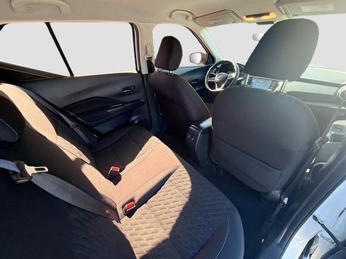 Used 2021 Nissan Kicks SV FWD image 28