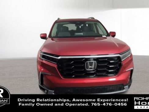 New 2025 Honda Pilot Touring image 3