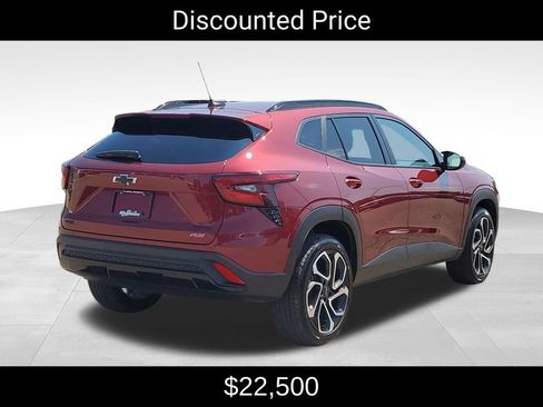 Certified 2024 Chevrolet Trax RS w/ Driver Confidence Package FWD image 3