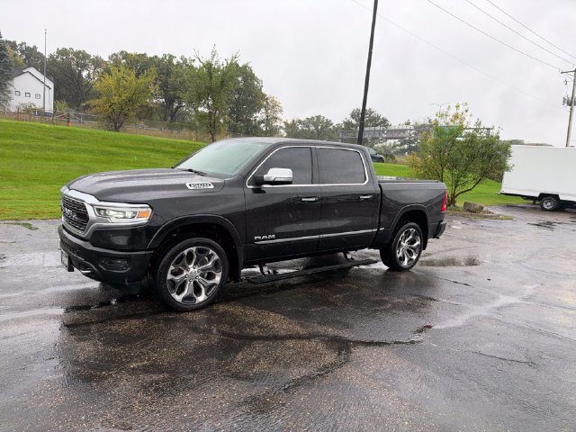Used 2019 RAM 1500 Limited w/ Body Color Bumper Group AWD/4WD image 1