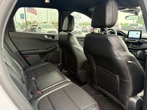 Used 2025 Ford Escape ST-Line Select AWD/4WD image 16
