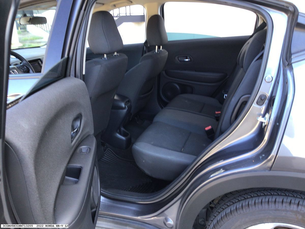 Used 2022 Honda HR-V LX image 9
