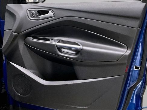 Used 2017 Ford Escape SE w/ Equipment Group 201A image 28