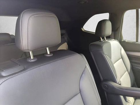 Used 2025 Buick Enclave Preferred FWD image 20