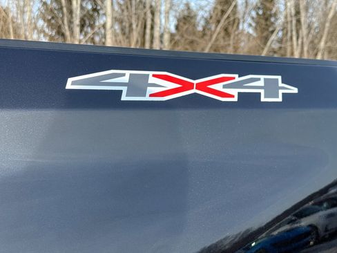 Used 2023 Chevrolet Silverado 1500 LT image 12