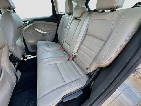 Used 2017 Ford C-MAX Titanium w/ Equipment Group 301A FWD image 28