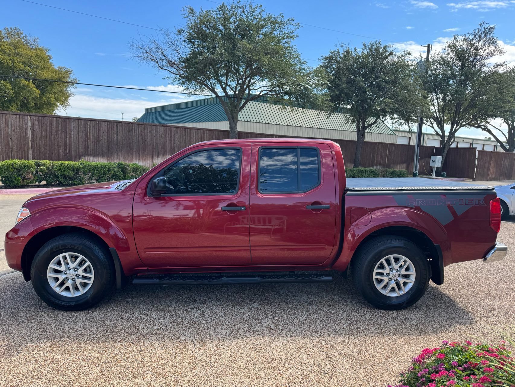 Used 2019 Nissan Frontier SV w/ Value Truck Package RWD image 6