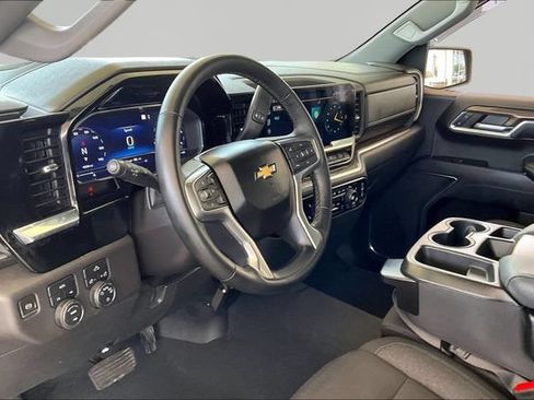 Used 2023 Chevrolet Silverado 1500 LT AWD/4WD image 12
