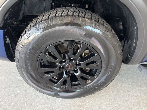Used 2021 Nissan Titan PRO-4X w/ Pro-4x Convenience Package image 5