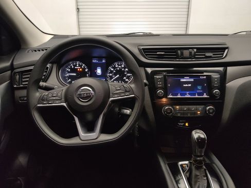 Used 2021 Nissan Rogue Sport S image 22