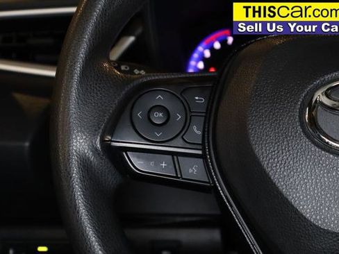 Used 2021 Toyota Corolla LE image 18