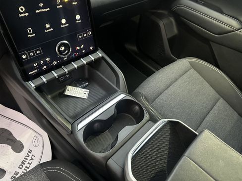 Used 2025 GMC Terrain Elevation image 34