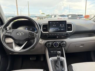 Used 2026 Hyundai Venue SEL FWD video 2