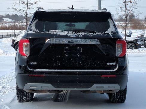 Certified 2021 Ford Explorer XLT w/ Equipment Group 202A image 7