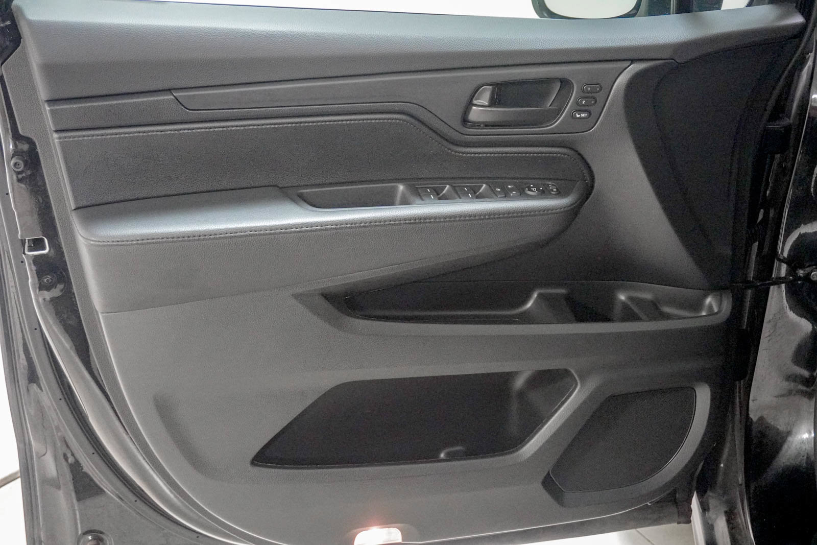 Used 2025 Honda Odyssey EX-L image 18