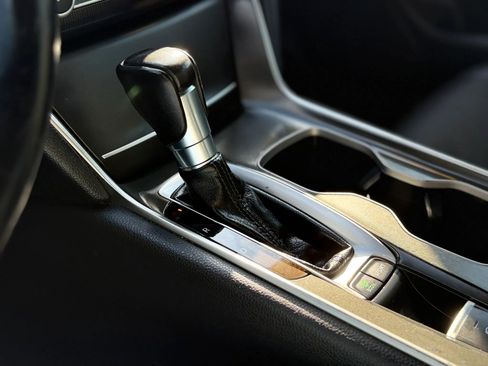 Used 2018 Honda Accord Sport image 24