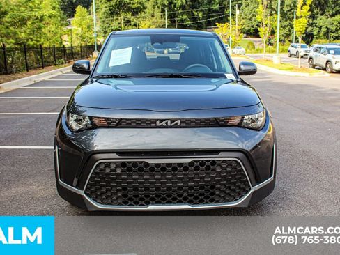 Used 2025 Kia Soul LX w/ LX Technology Package FWD image 9