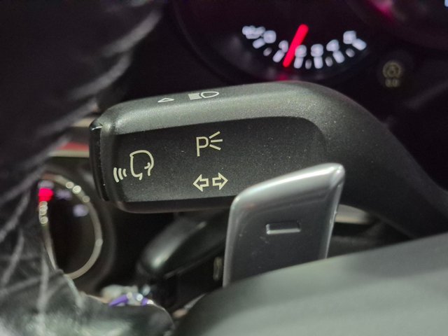 Used 2018 Porsche 911 Carrera RWD image 16
