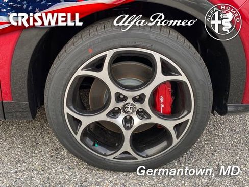 New 2024 Alfa Romeo Tonale Veloce image 12