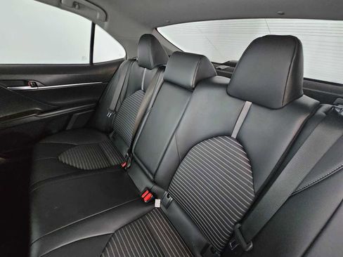 Used 2024 Toyota Camry SE image 17