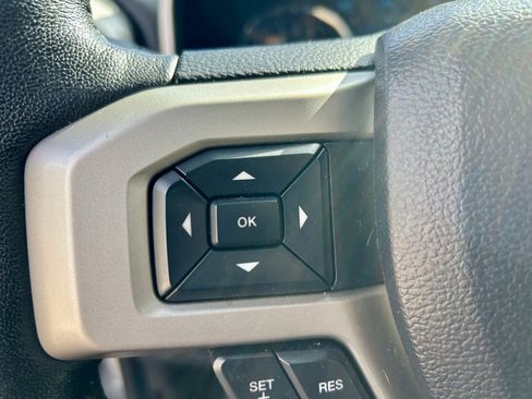 Used 2019 Ford F150 Lariat w/ Equipment Group 502A Luxury image 14