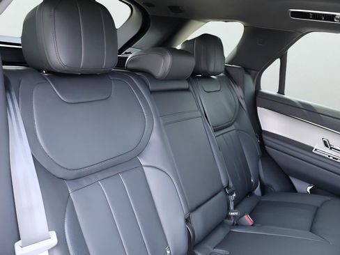 New 2025 Land Rover Range Rover Sport Dynamic SE AWD/4WD image 12