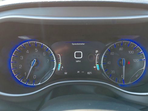 New 2027 Chrysler Pacifica Limited w/ Family Tech Group AWD/4WD image 48