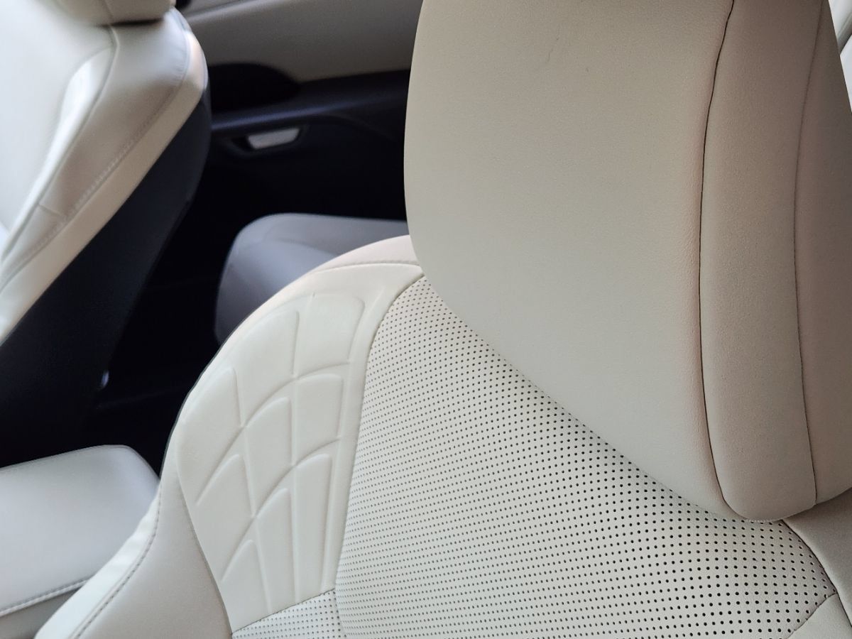 Used 2024 Lexus RX 350 Premium w/ Cold Area Package FWD image 27