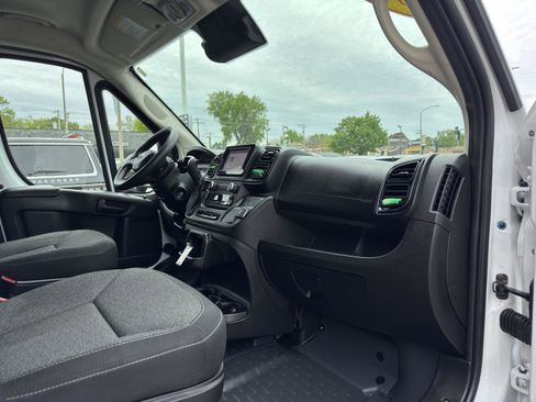 Used 2025 RAM ProMaster 2500 w/ Convenience Group FWD image 38