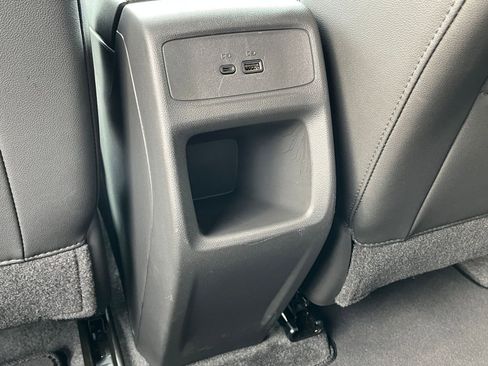 Used 2025 Buick Envista Sport Touring image 23