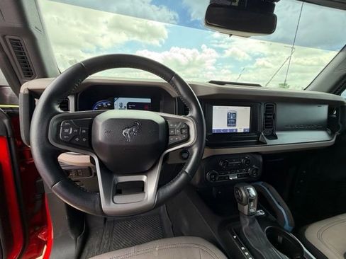 Used 2023 Ford Bronco Wildtrak AWD/4WD image 14