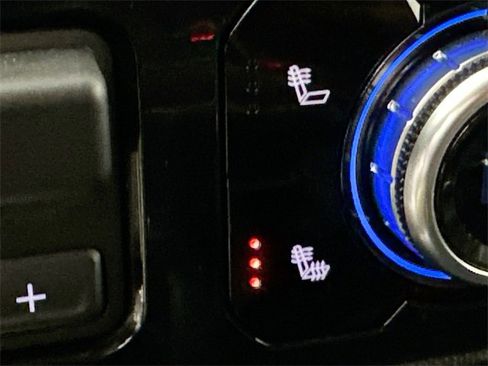 Used 2025 GMC Sierra 1500 Elevation image 18