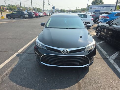Used 2016 Toyota Avalon Touring FWD image 2