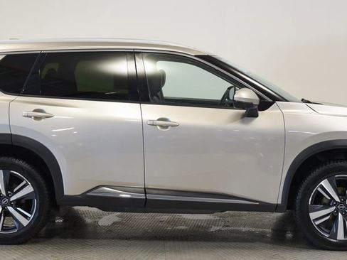 Used 2023 Nissan Rogue SL AWD/4WD image 12