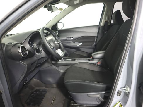 Certified 2022 Nissan Kicks SV image 8