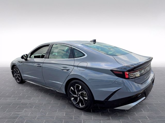 Used 2025 Hyundai Sonata SEL FWD image 5