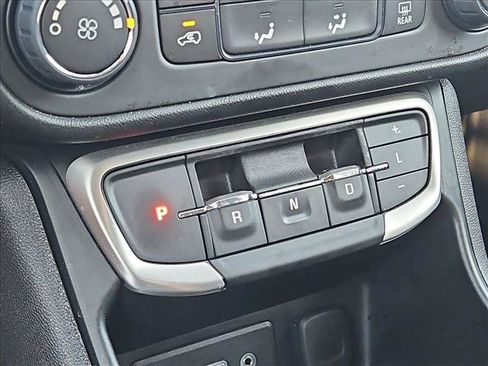 Certified 2024 GMC Terrain SLE FWD image 12