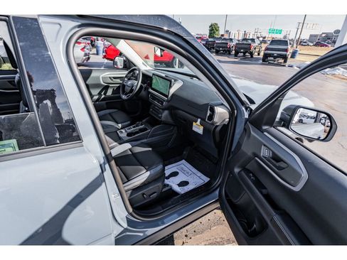 New 2025 Ford Bronco Sport Outer Banks w/ Outer Banks Tech Package+ AWD/4WD image 21