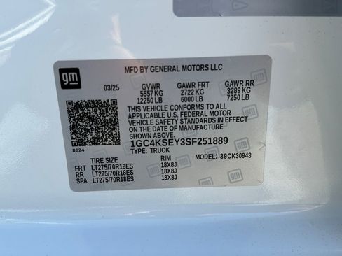 Used 2025 Chevrolet Silverado 3500 W/T w/ WT/CX Safety Package AWD/4WD image 18
