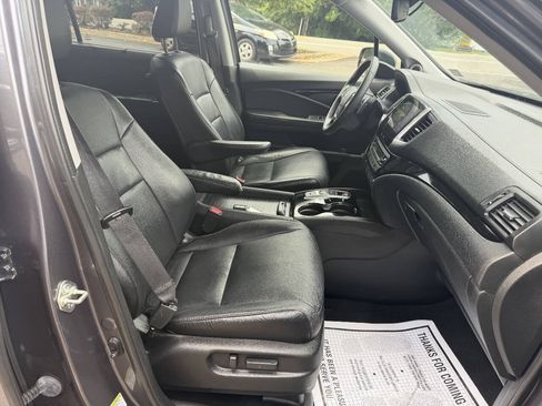 Used 2016 Honda Pilot Touring image 25