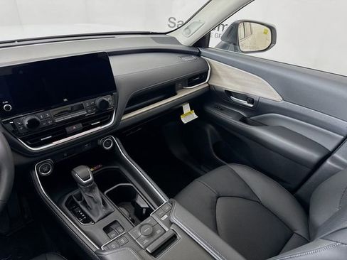 New 2026 Toyota Grand Highlander AWD image 23
