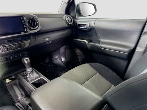 Certified 2021 Toyota Tacoma TRD Off-Road w/ Technology Package image 21