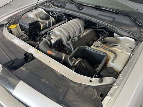 Used 2009 Dodge Challenger SRT8 w/ SRT Option Group II RWD image 11